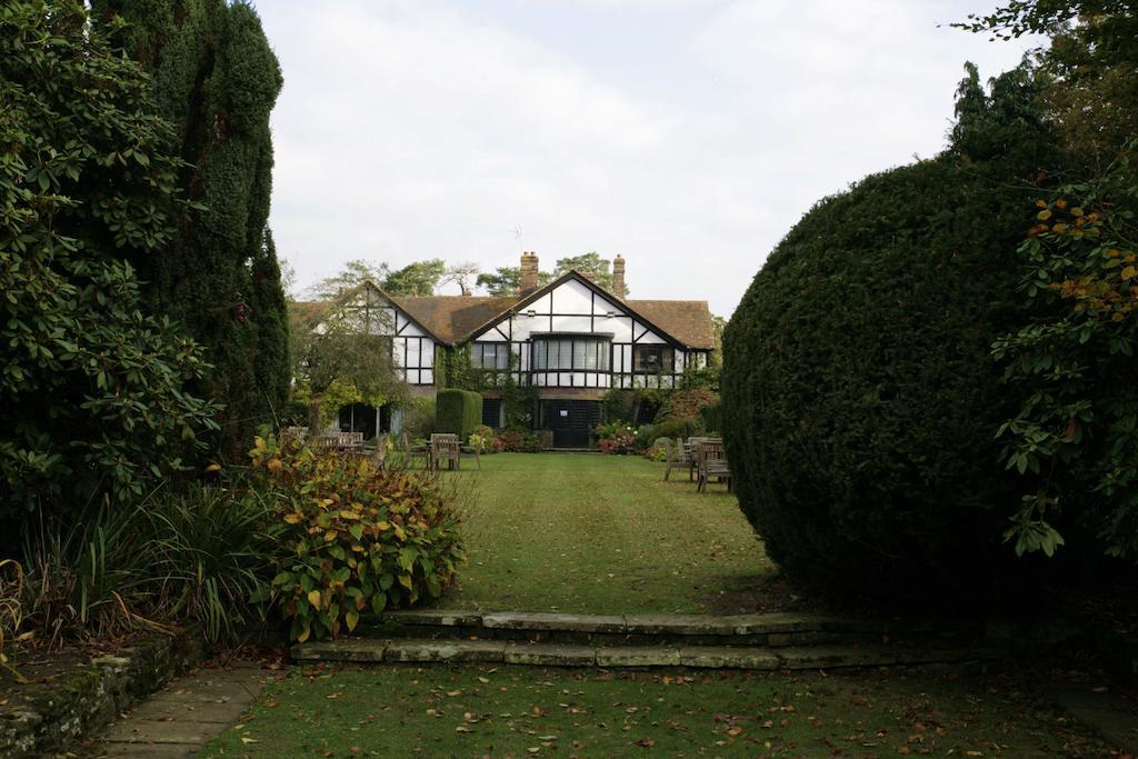 Hotel Cisswood House à Horsham Extérieur photo