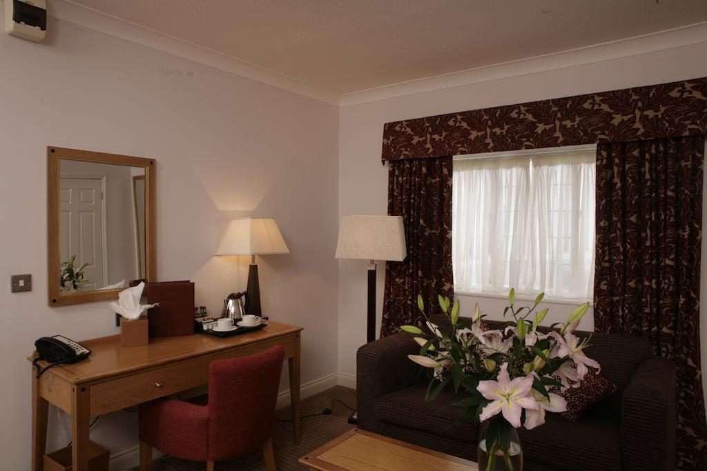 Hotel Cisswood House à Horsham Extérieur photo